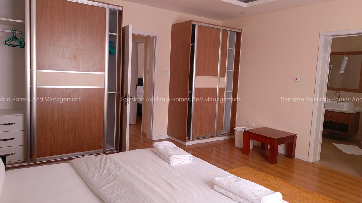 Serviced 3 Bed Apartment with En Suite in Brookside - 14