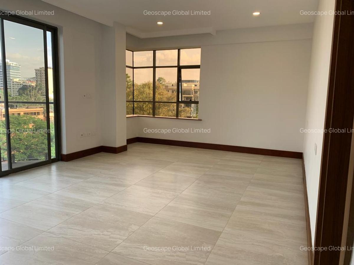 3 Bed Apartment with En Suite in Westlands Area - 14