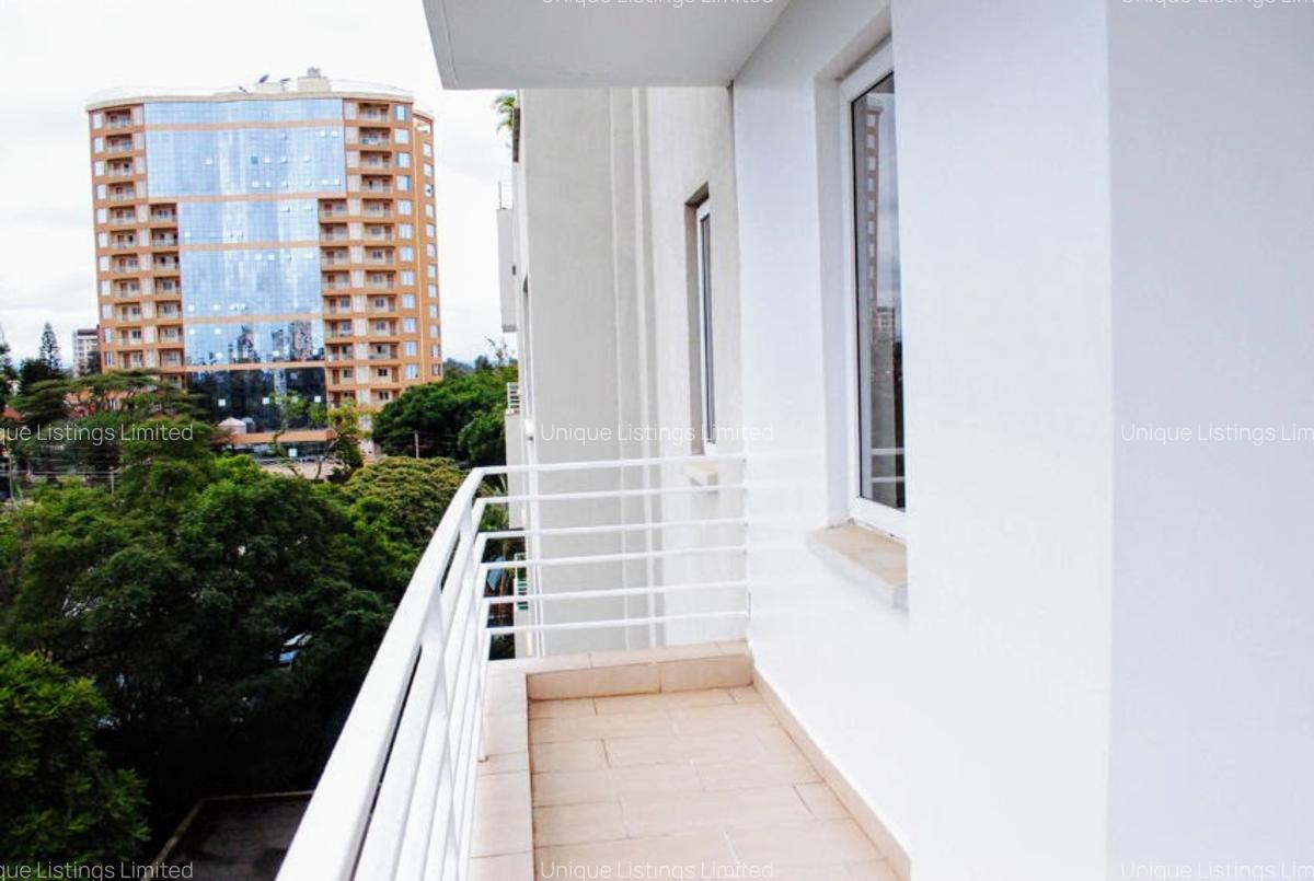 4 Bed Apartment with En Suite in Lavington - 11