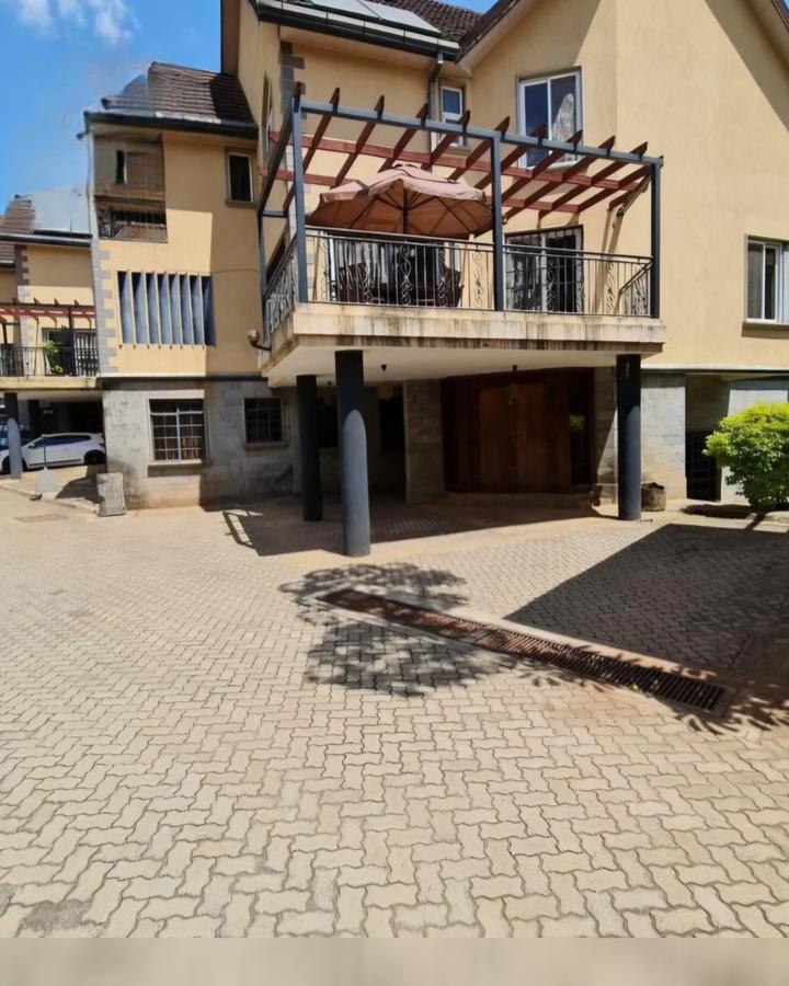 5 Bed Townhouse in Spring Valley - 3