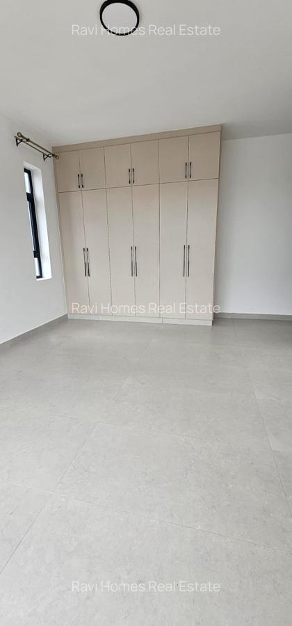 3 Bed Apartment with En Suite at Brookside Garden - 18