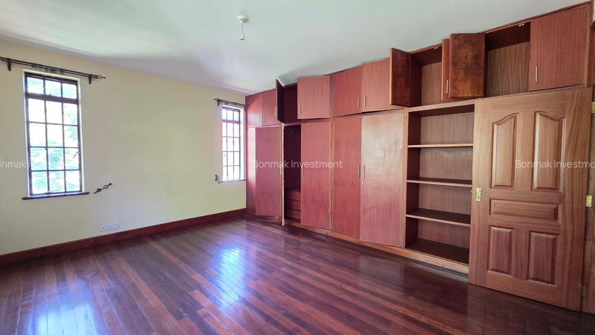 5 Bed Townhouse with En Suite at Muthaiga Mini Market - 17