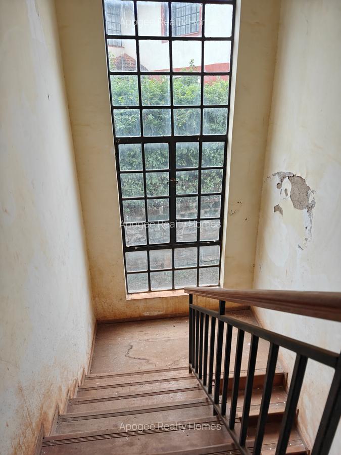 4 Bed House with En Suite at Fourways Junction Estate - 17