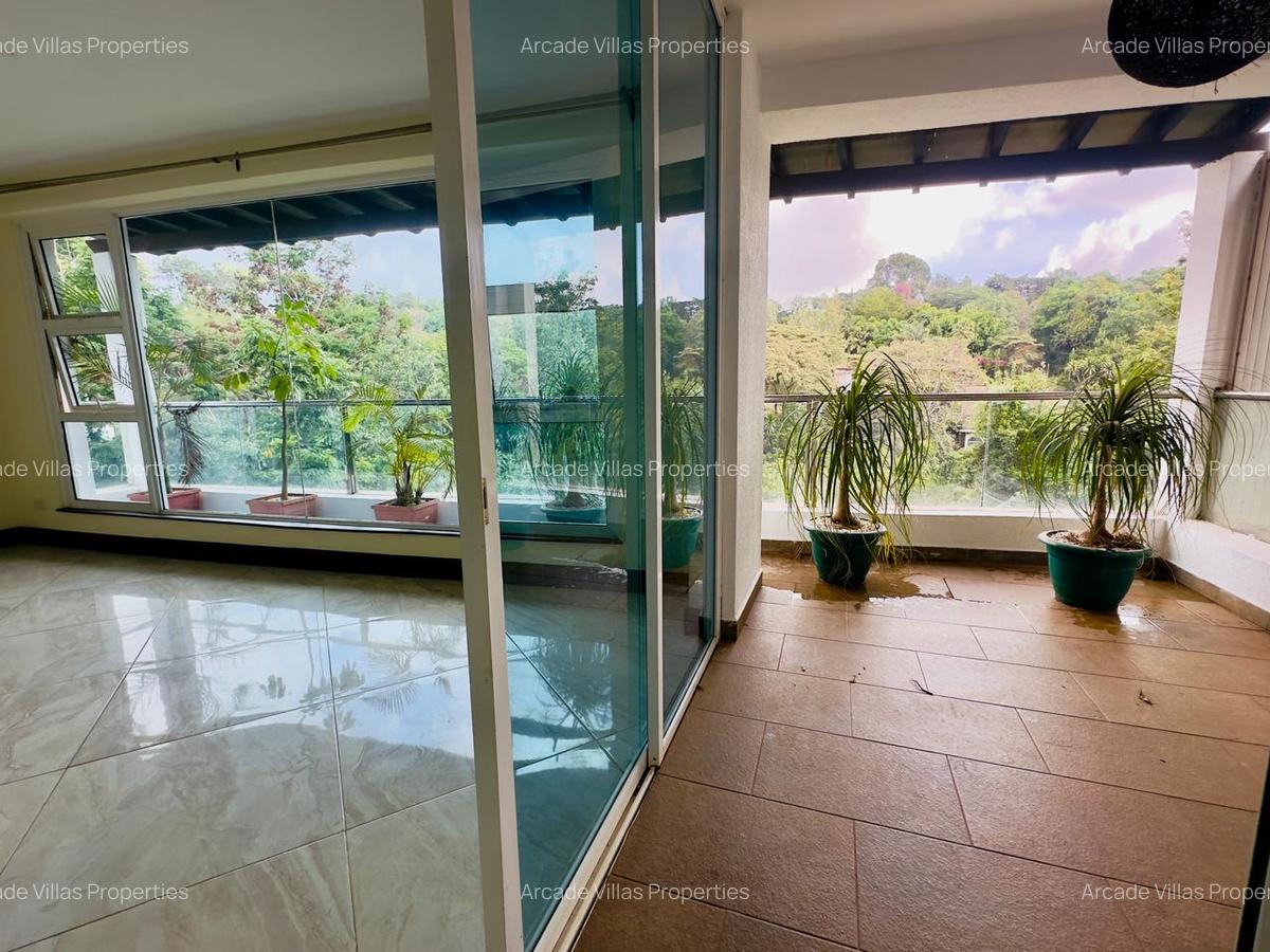 4 Bed Apartment with En Suite in General Mathenge - 9