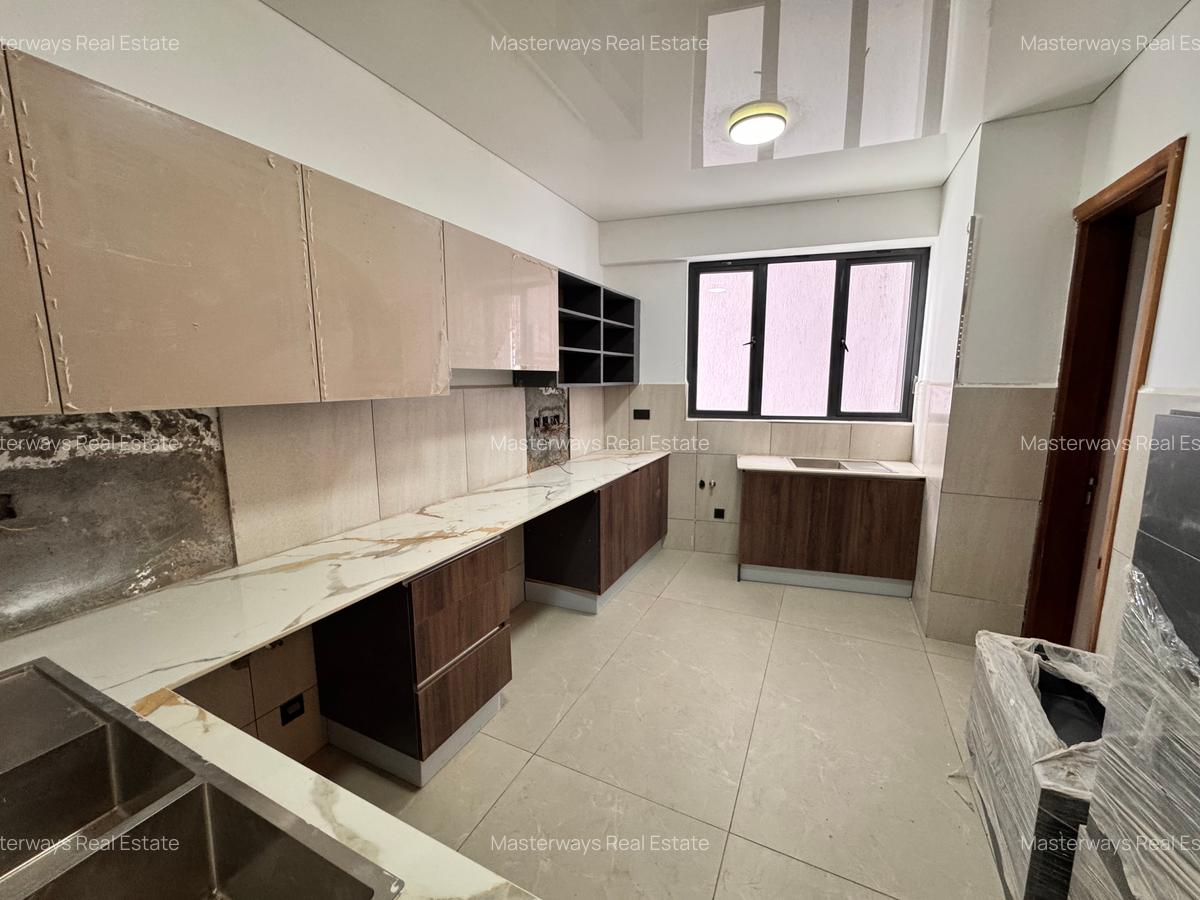 Serviced 3 Bed Apartment with En Suite in Riverside - 16