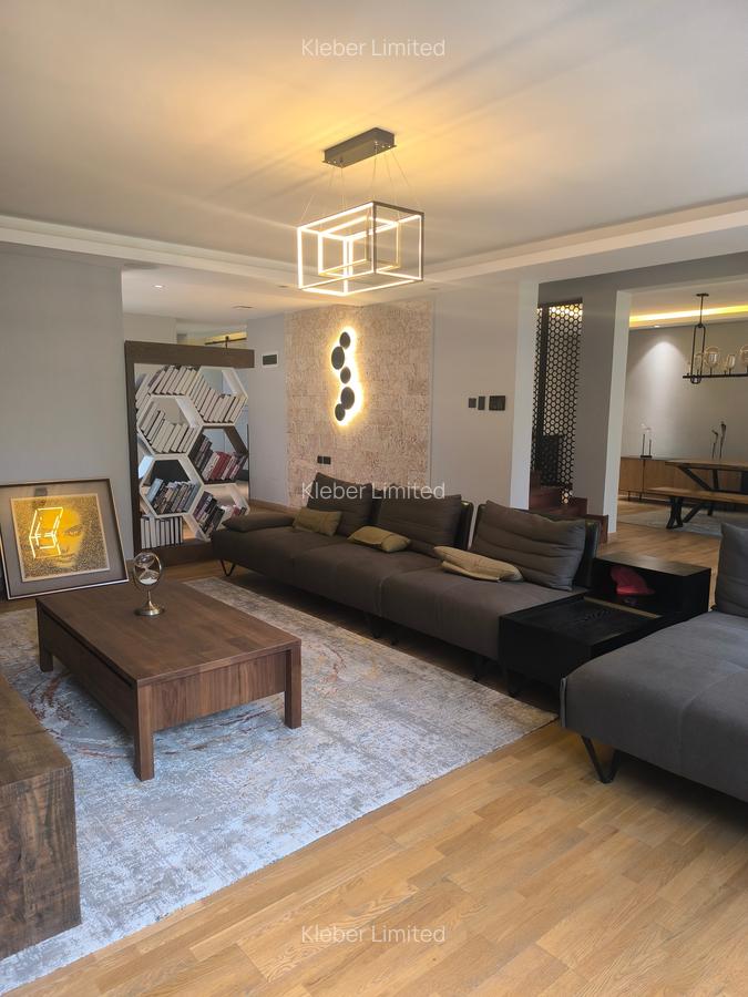 4 Bed Villa with En Suite in Lavington - 4