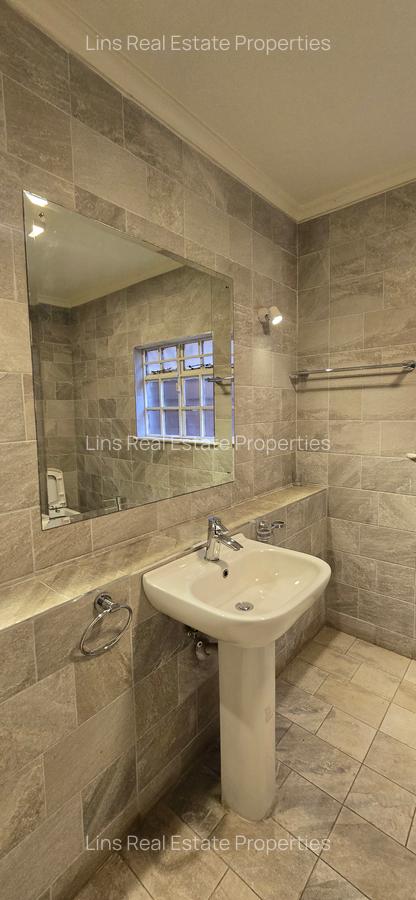 4 Bed House with En Suite in Lavington - 18