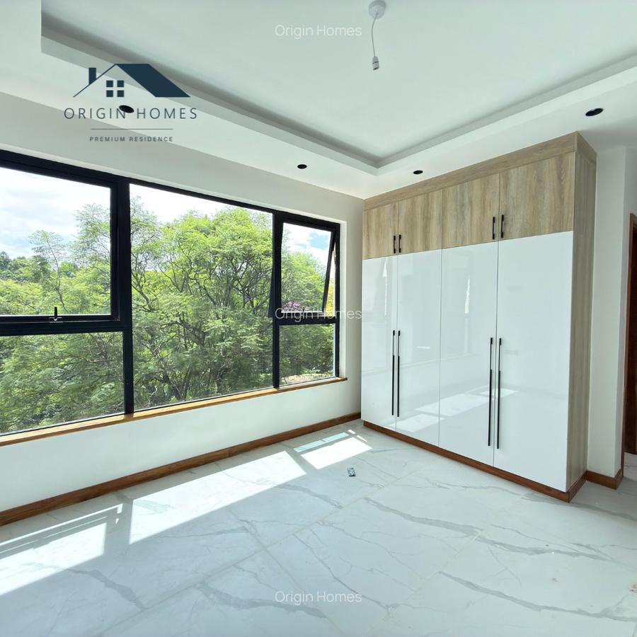 2 Bed Apartment with En Suite at Peponi Road - 8
