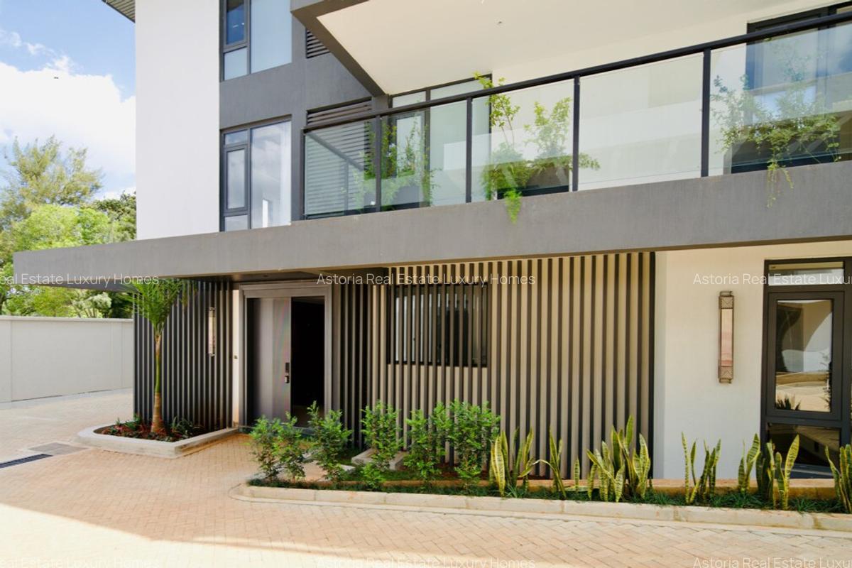 5 Bed Villa with En Suite at 2026-378 - 1