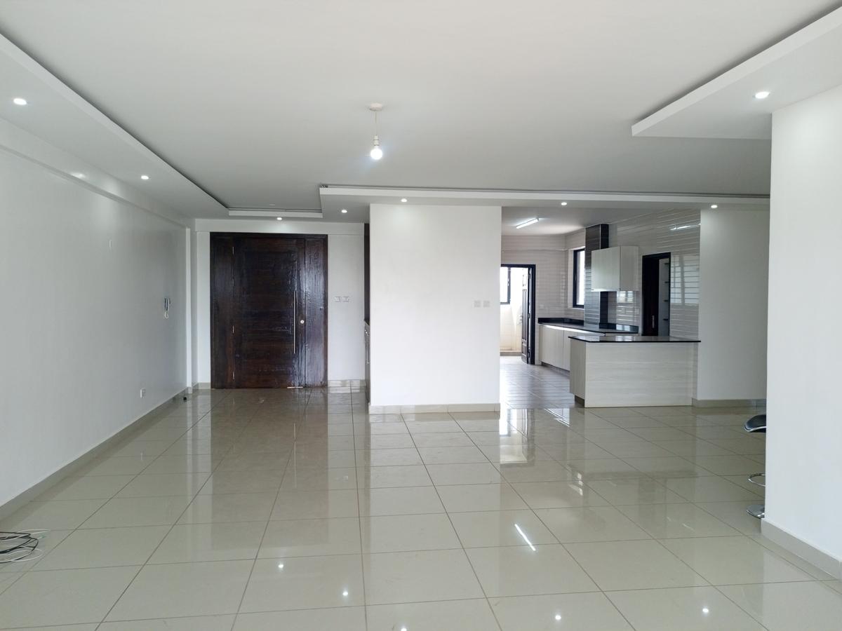 4 Bed Apartment with En Suite in General Mathenge