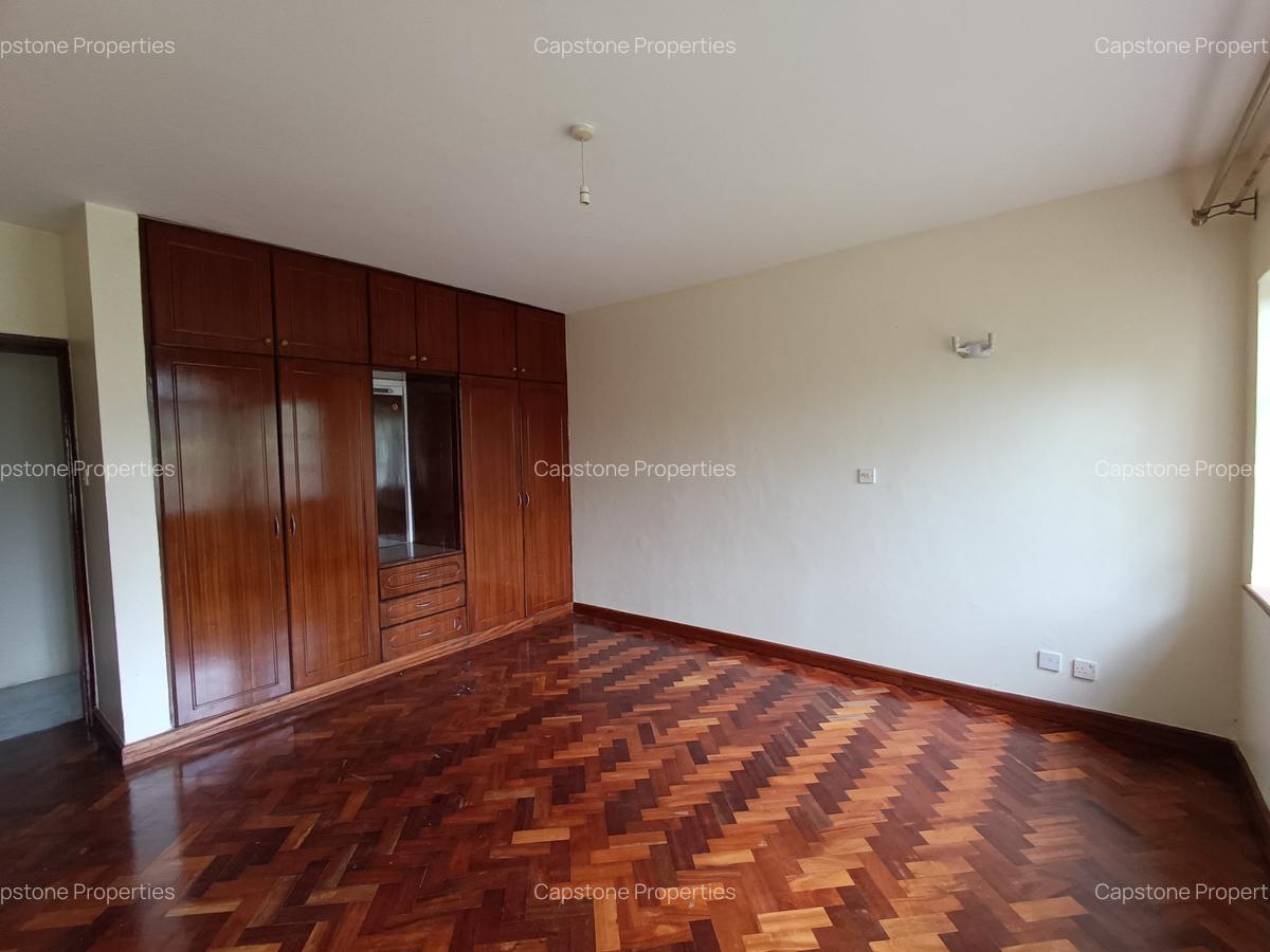 4 Bed Townhouse with En Suite in Runda - 17