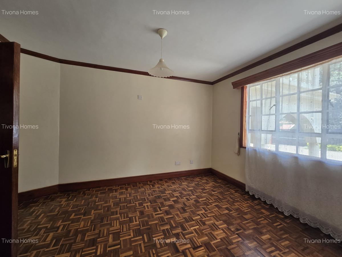 5 Bed House with En Suite in Runda - 6