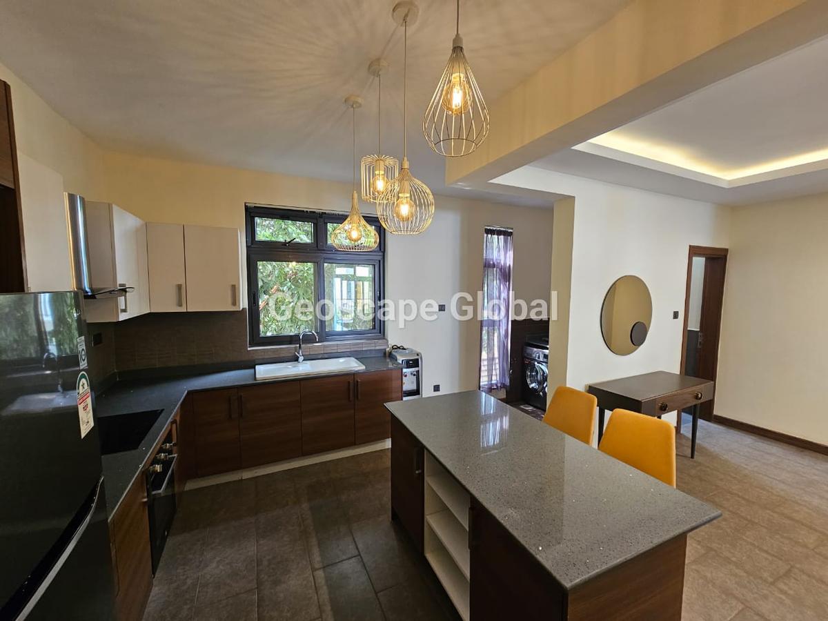 Furnished 2 Bed Apartment with En Suite in Spring Valley - 9
