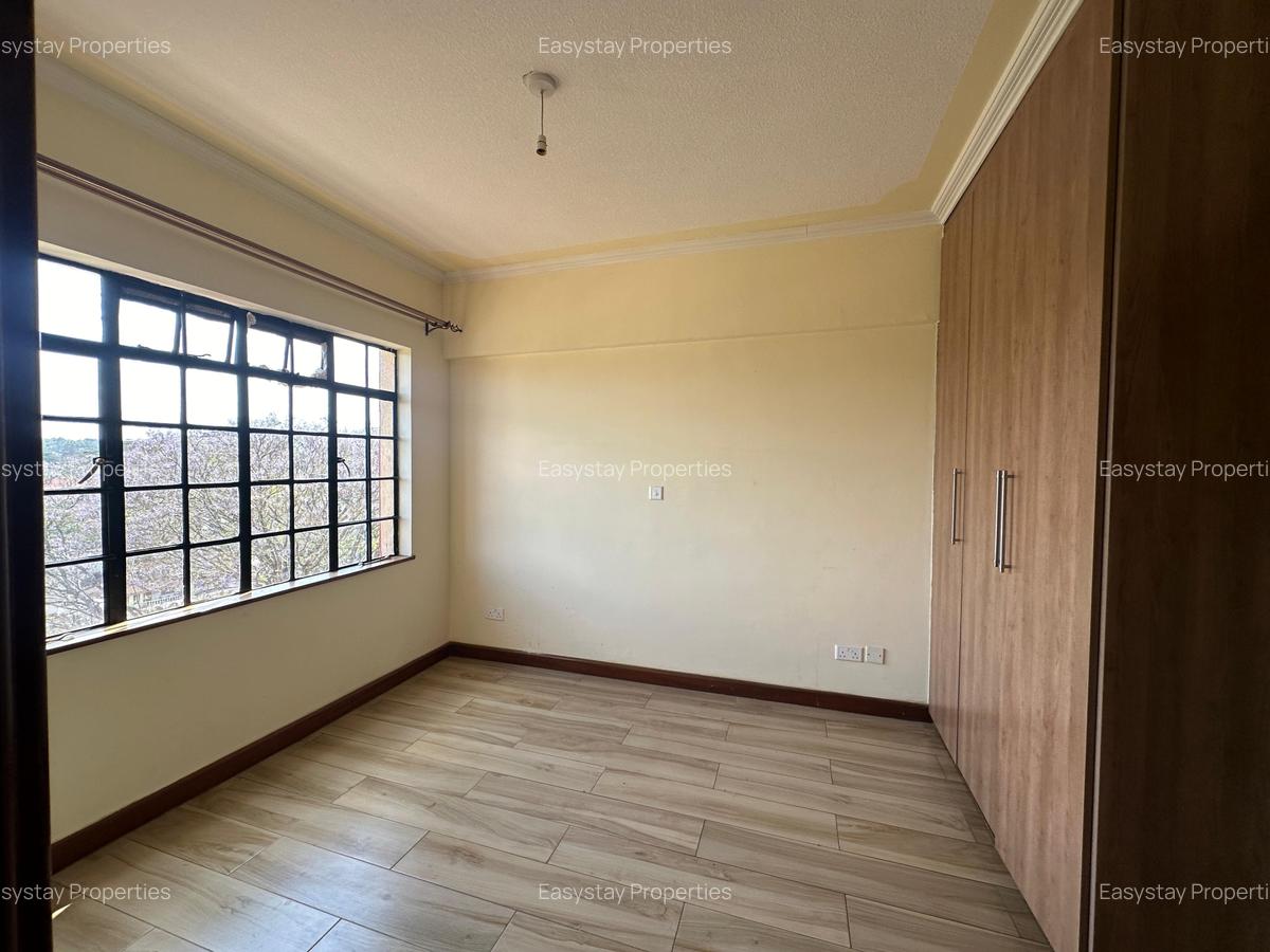 2 Bed Apartment with En Suite in Westlands Area - 9