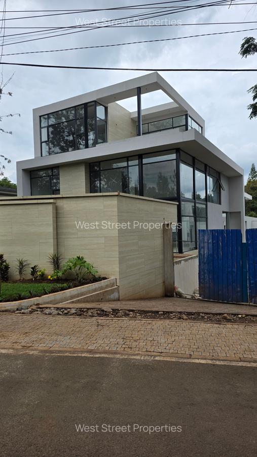 6 Bed Villa with En Suite at Lavington - 6