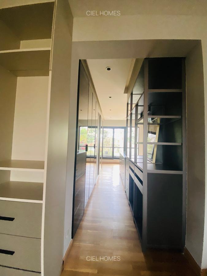 4 Bed Villa with En Suite at Jacaranda - 17