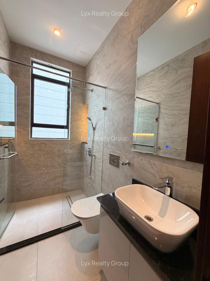 6 Bed Villa with En Suite in Kitisuru - 16