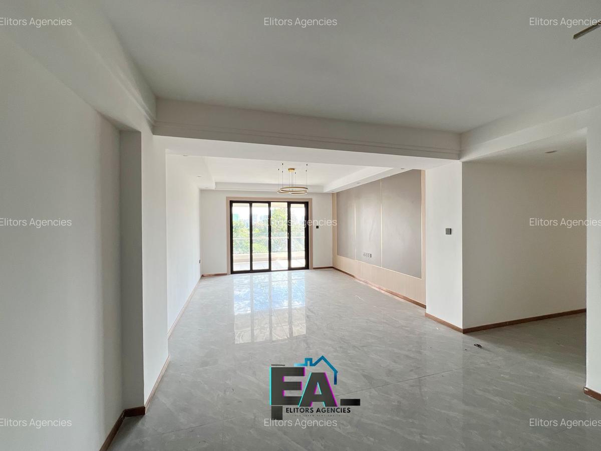 3 Bed Apartment with En Suite at Riverside Drive - 5