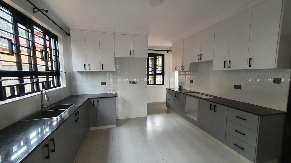 4 Bed House with En Suite in Karen - 6