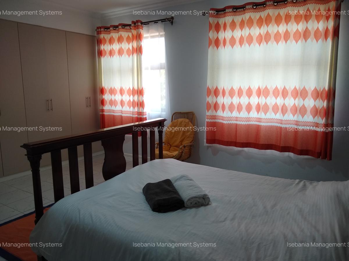 Furnished 2 Bed Apartment with En Suite at - 10