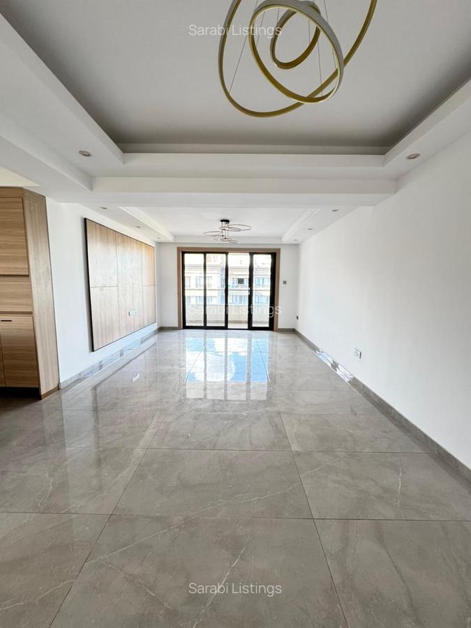 3 Bed Apartment with En Suite in Riverside - 12