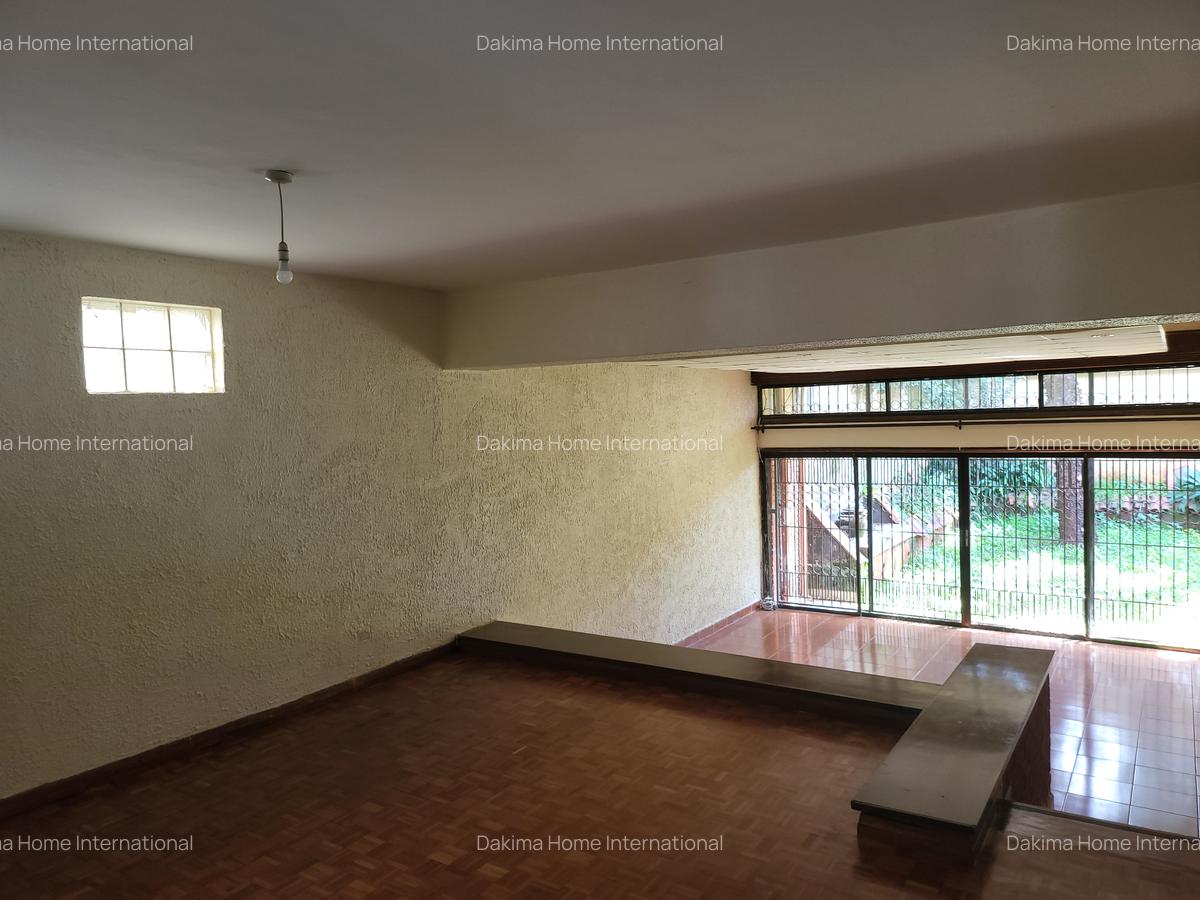 4 Bed Townhouse with En Suite in Rhapta Road - 5
