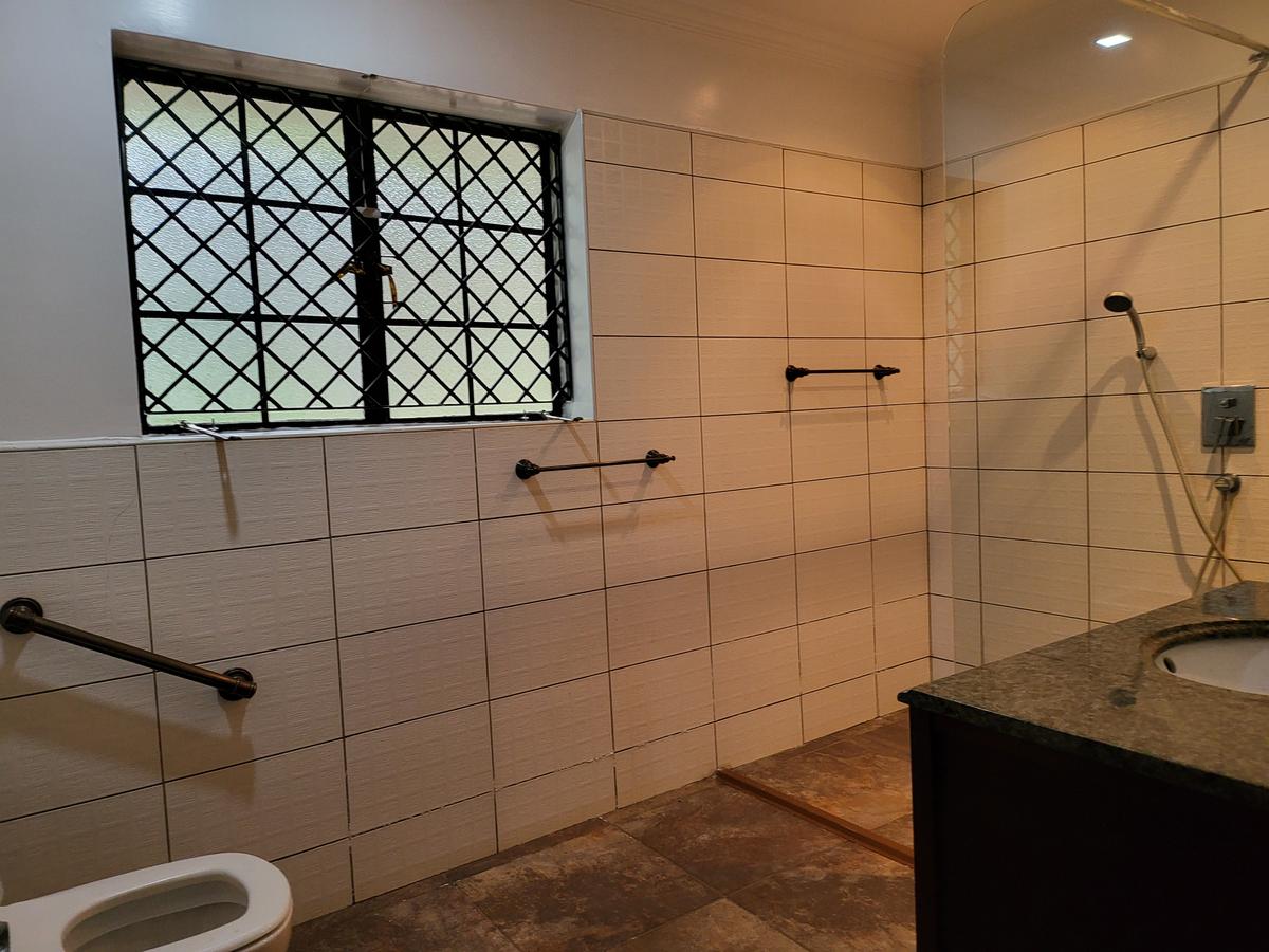 4 Bed House with En Suite in Muthaiga - 15