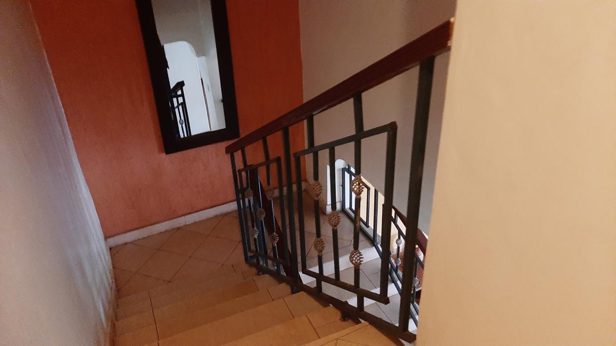 5 Bed Townhouse with En Suite at Langata - 16