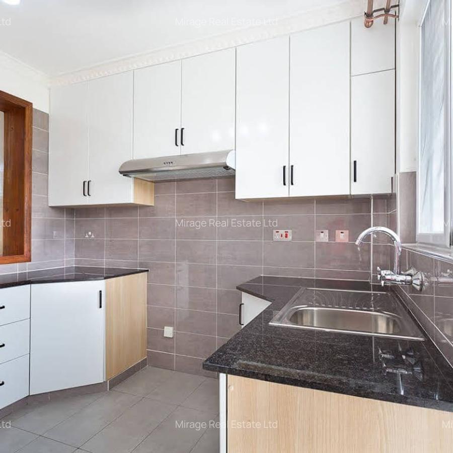 3 Bed Apartment with Gym in Thome - 1