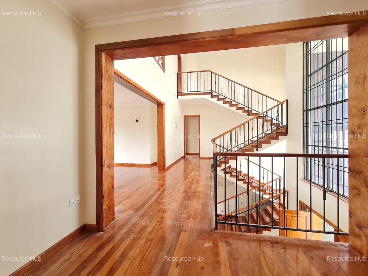 6 Bed House with En Suite at Loresho - 8