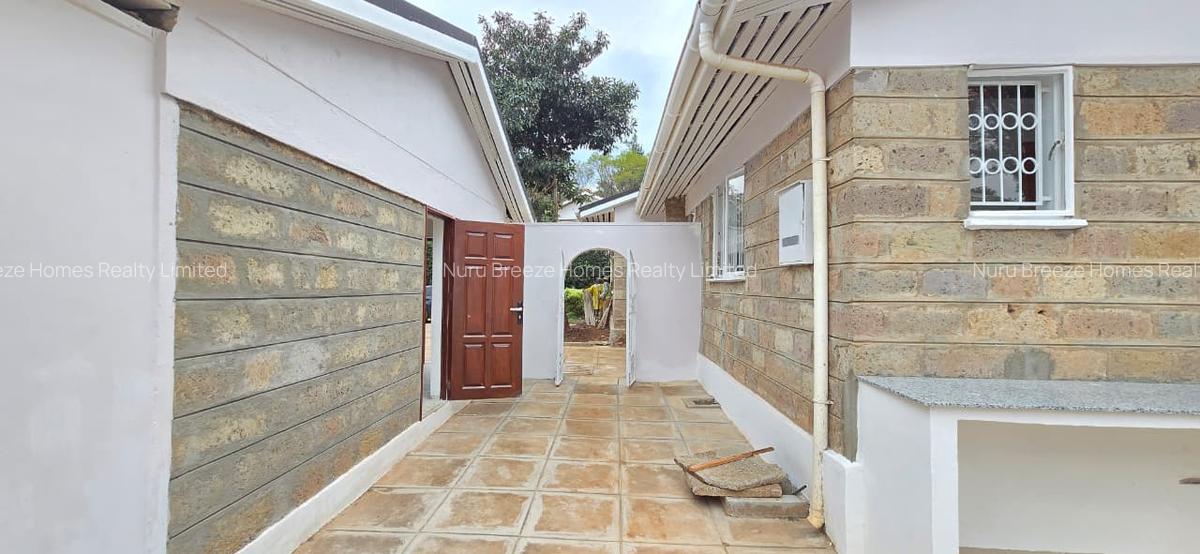 4 Bed House with En Suite in Runda - 18