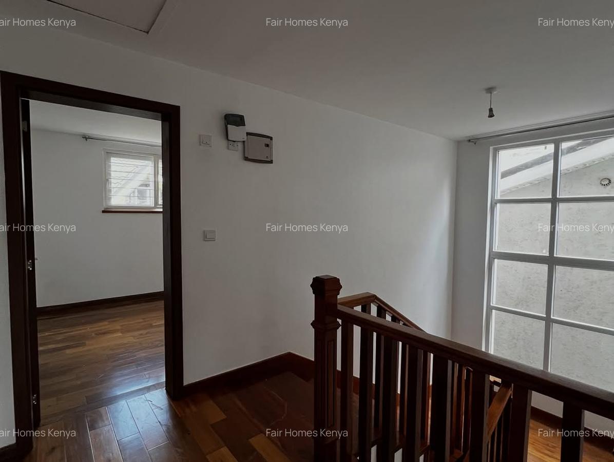 5 Bed Townhouse with En Suite at Lavington Green - 10