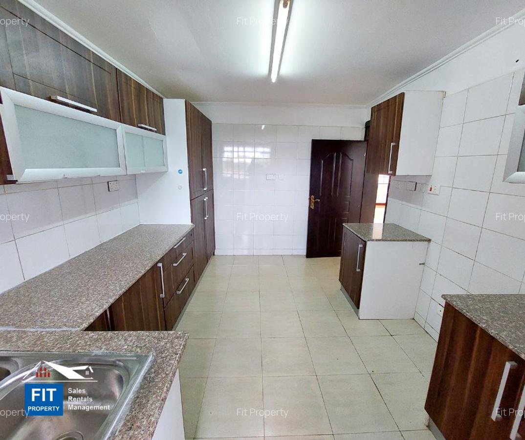 3 Bed Apartment with En Suite at Nairobi Kenya - 9