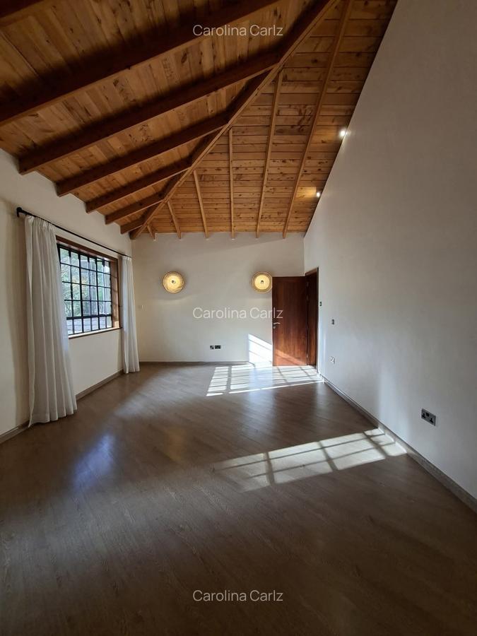 2 Bed Townhouse with En Suite at Lakeview - 14