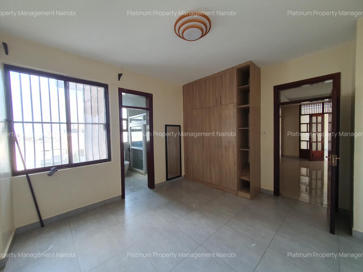 3 Bed Apartment with En Suite in Parklands - 7