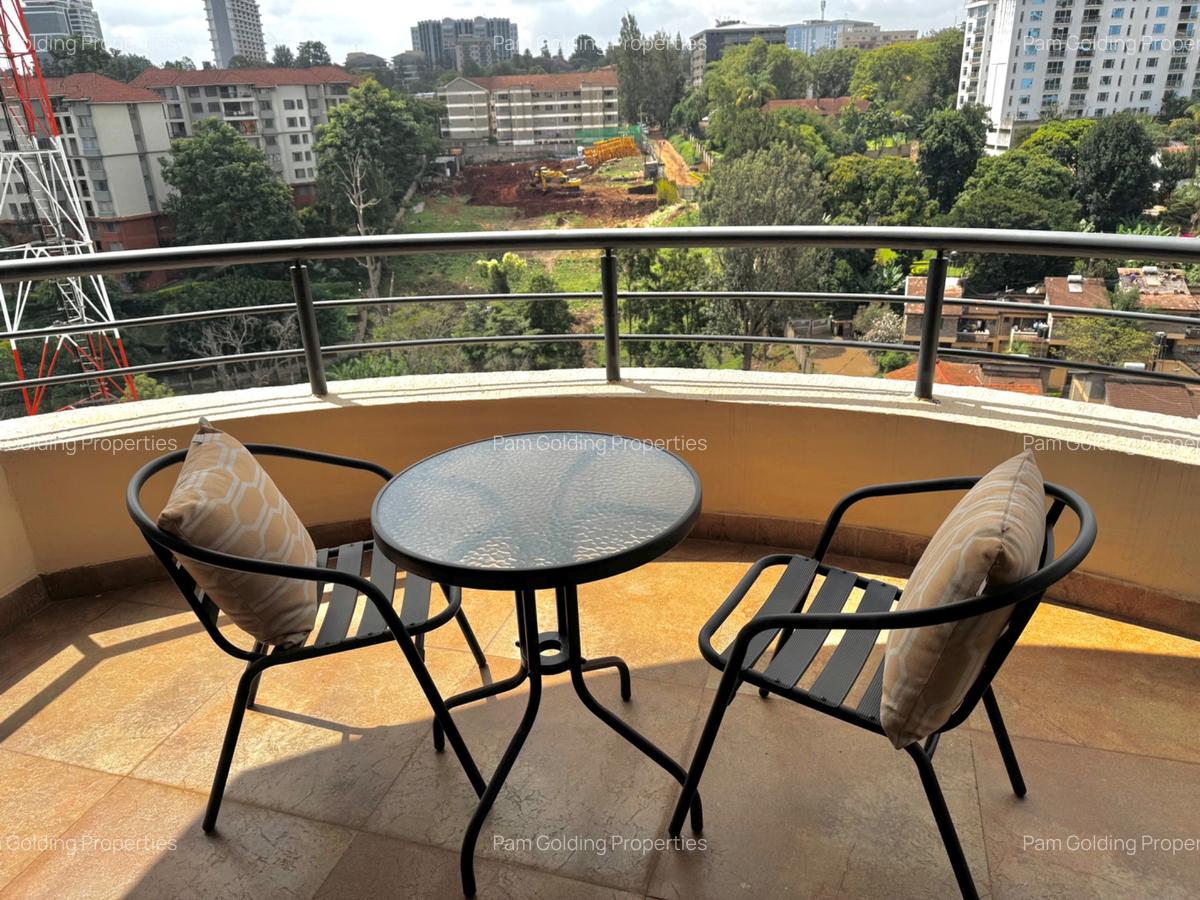 Furnished 3 Bed Apartment with En Suite in Riverside - 17