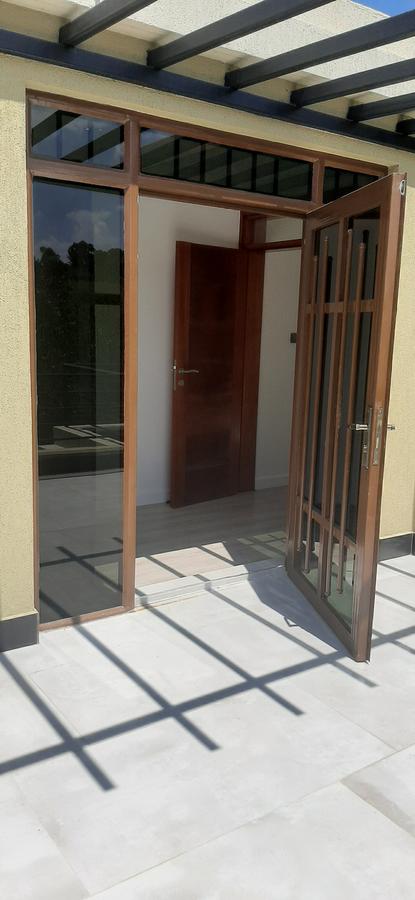 4 Bed Villa with En Suite at Millionaires Corner - 5