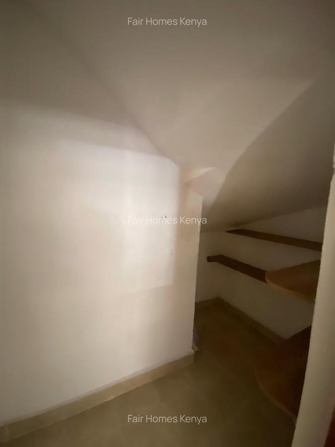 5 Bed Townhouse with En Suite at Amboseli Road - 9