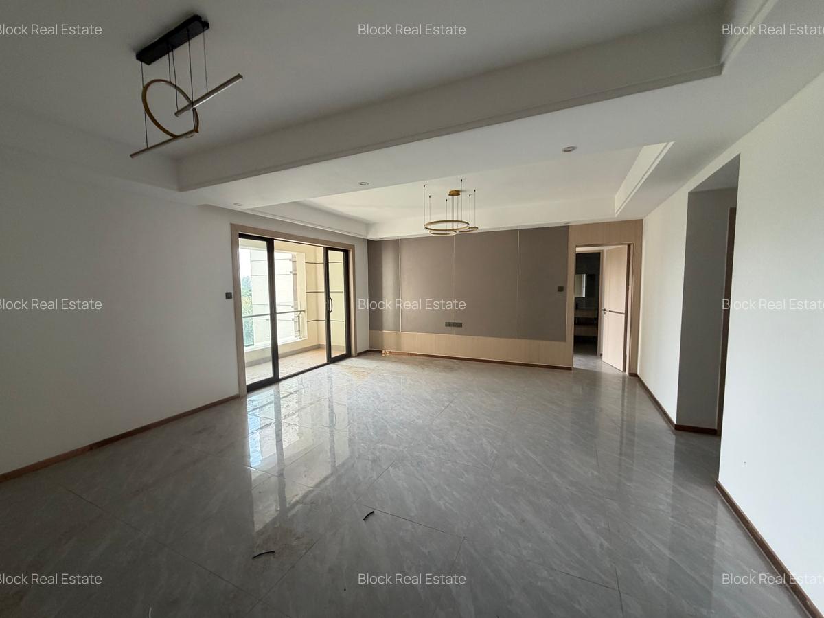 3 Bed Apartment with En Suite in Riverside - 6