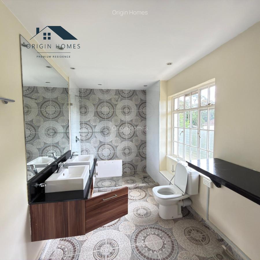 5 Bed Townhouse with En Suite at Spring Valley - 10