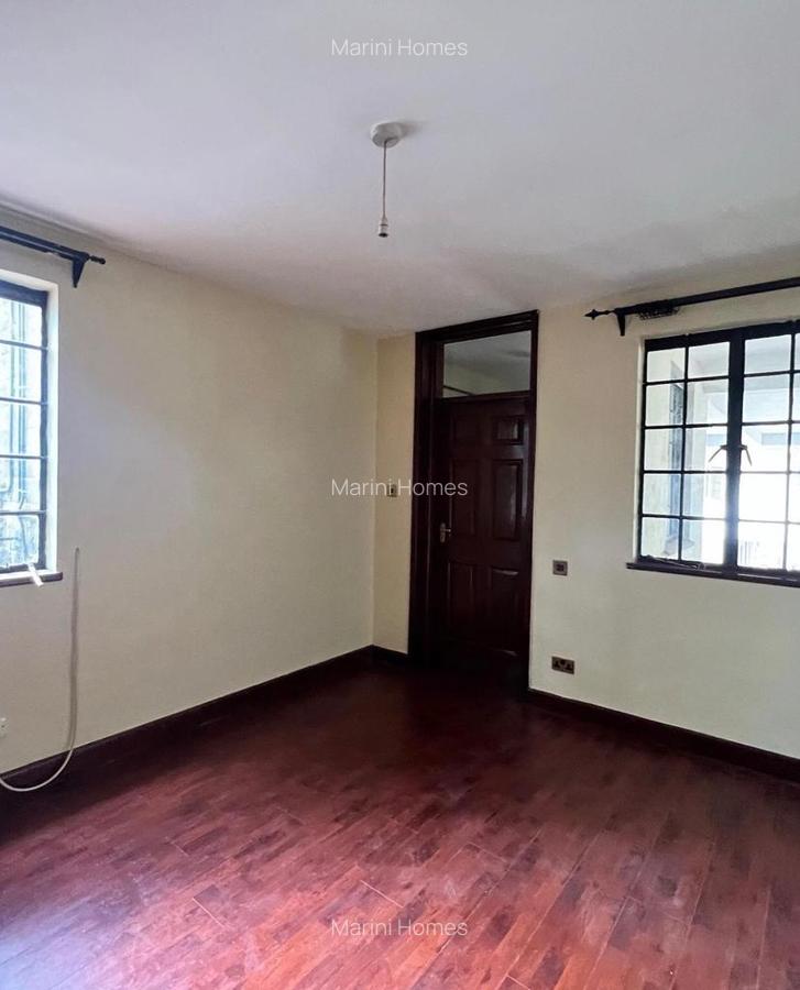 4 Bed House with En Suite in Riara Road - 8
