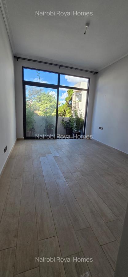 5 Bed Townhouse with En Suite at Lavington Green - 11