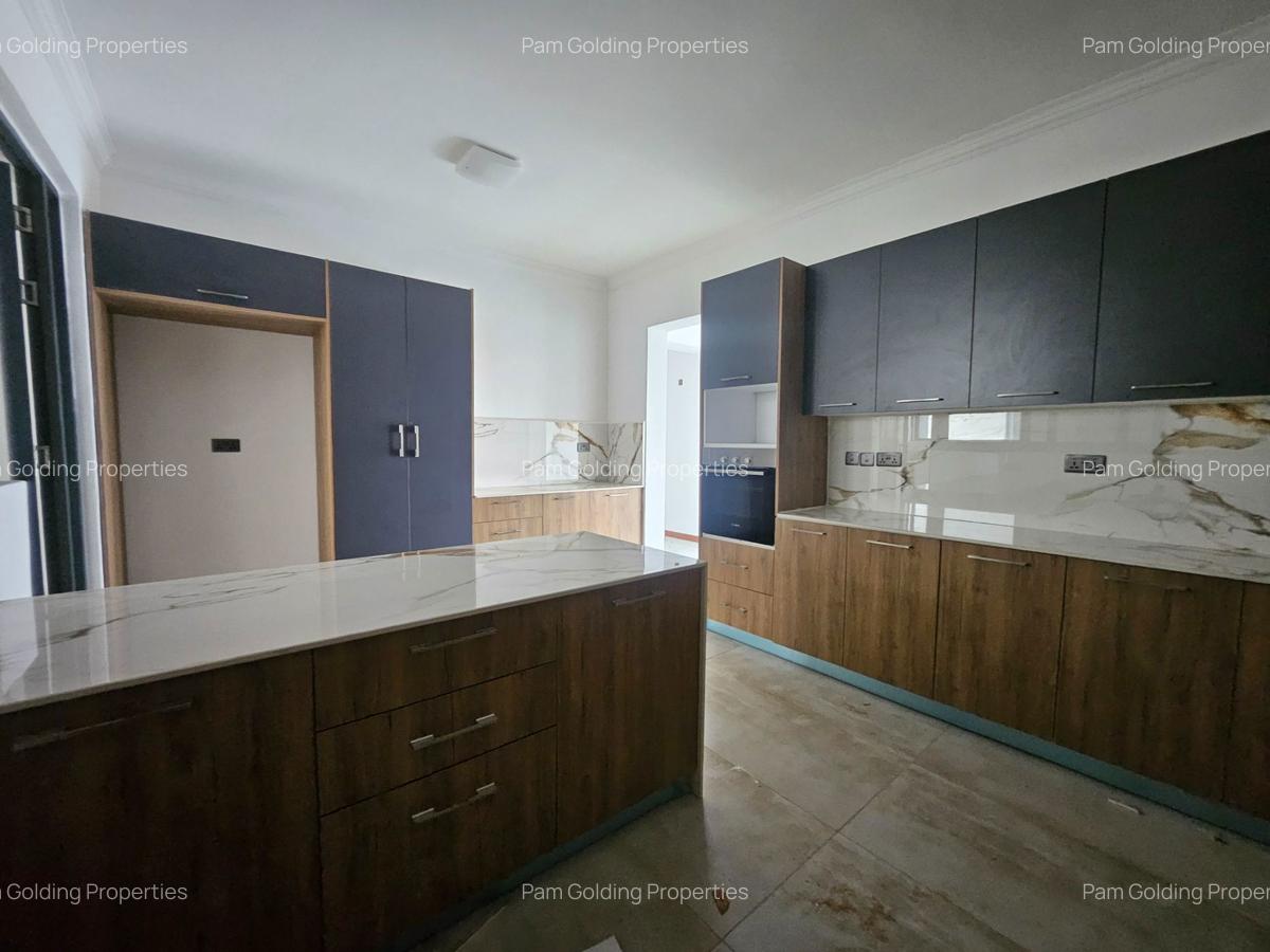 3 Bed Apartment with En Suite in Kileleshwa - 4