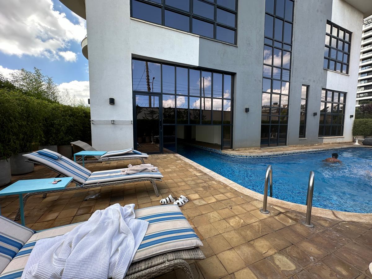 Serviced 2 Bed Apartment with En Suite in Westlands Area - 15