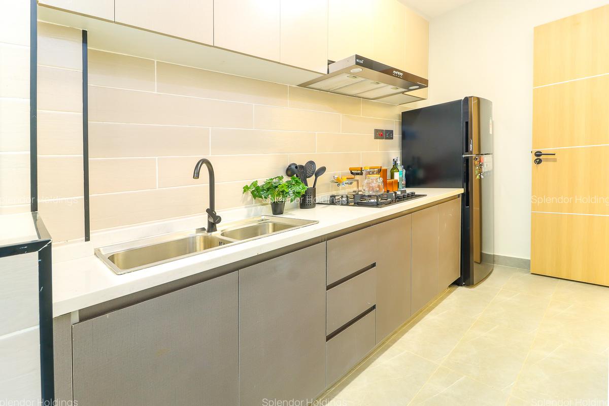 2 Bed Apartment with En Suite in Lavington - 7