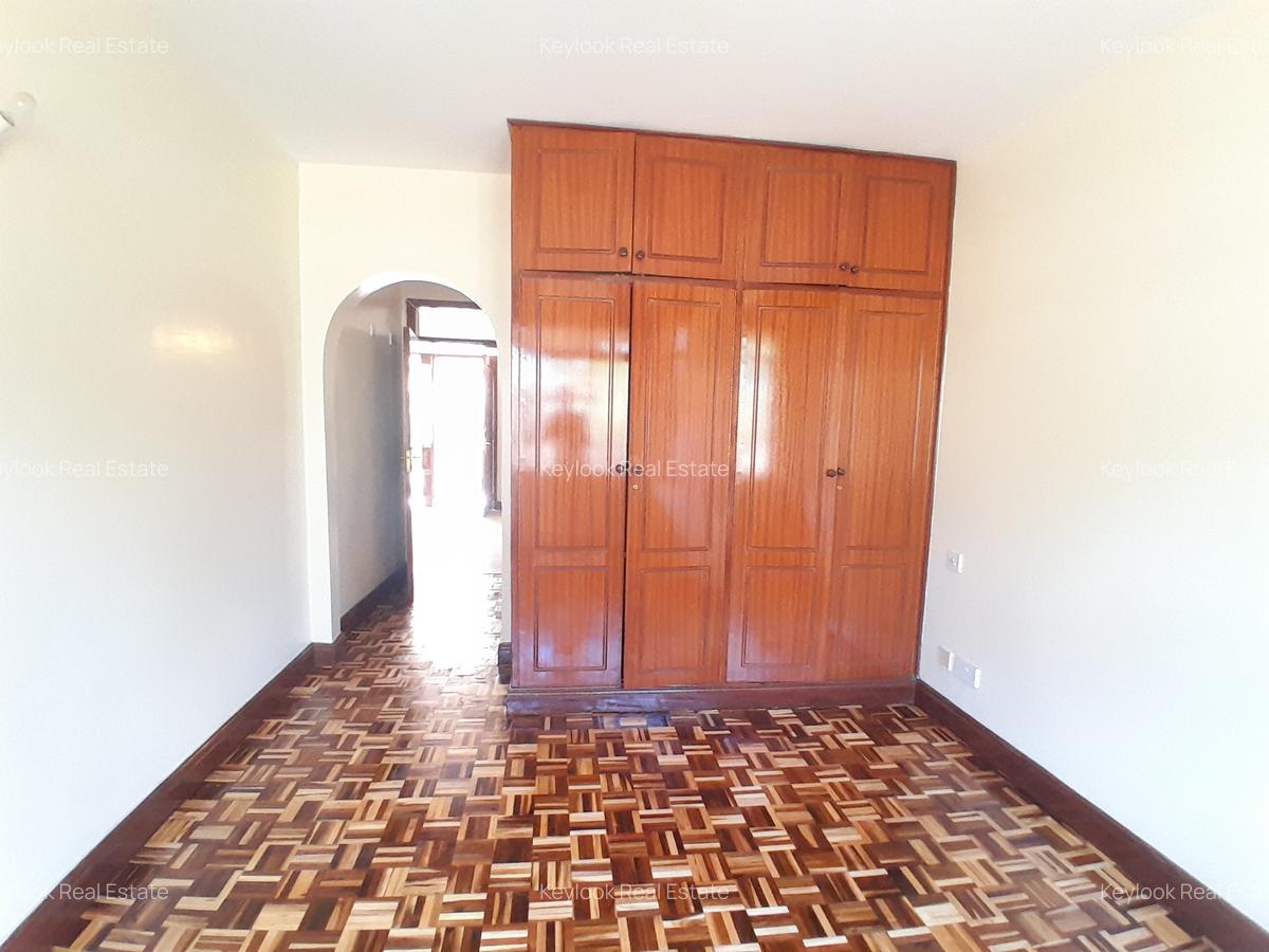 4 Bed Townhouse with En Suite at Lavington Green - 6