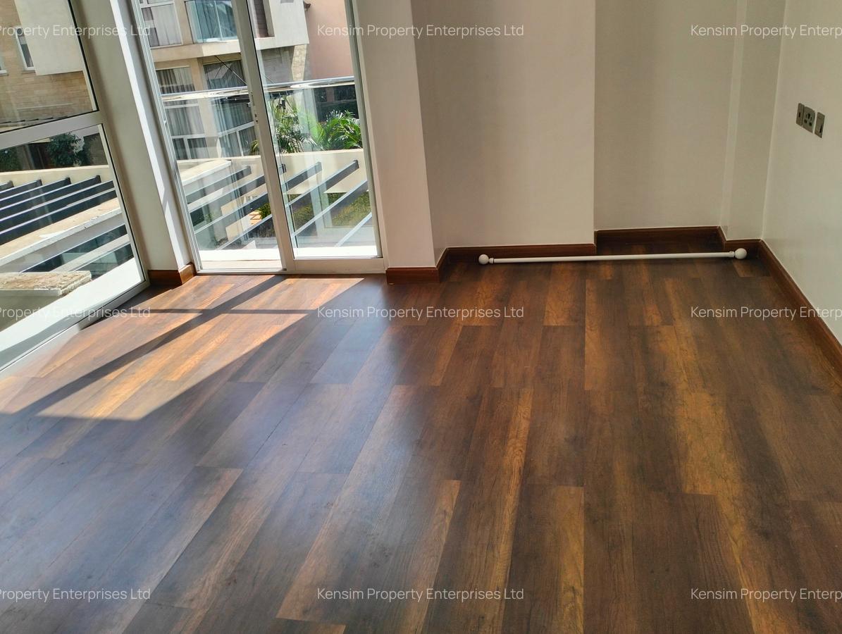 4 Bed Townhouse with En Suite in Lavington - 14