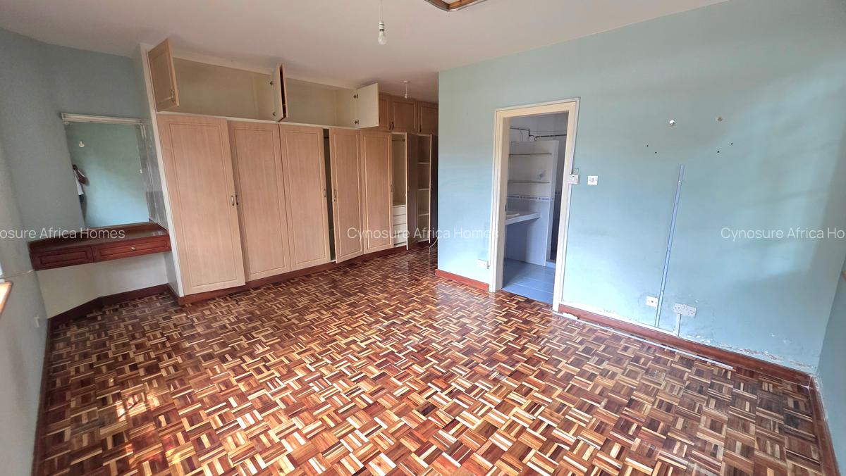 3 Bed Apartment with En Suite at Lavington - 10