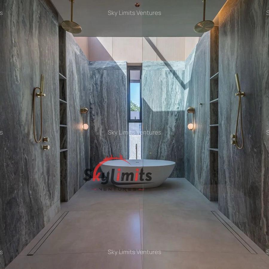 5 Bed Villa with En Suite in Kitisuru - 16