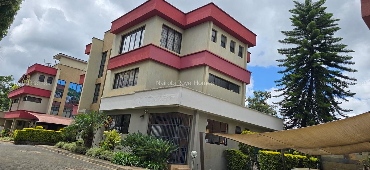 5 Bed Townhouse with En Suite at Off Convent Drive - 1